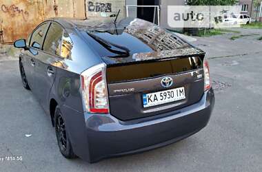 Універсал Toyota Prius v 2012 в Києві