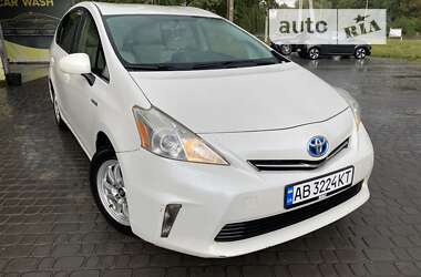 Универсал Toyota Prius v 2013 в Виннице