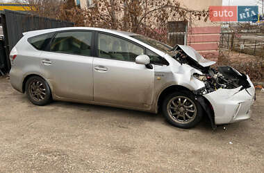 Универсал Toyota Prius v 2012 в Киеве