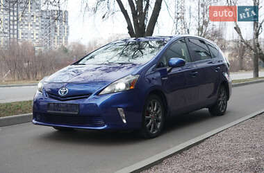 Універсал Toyota Prius v 2013 в Києві