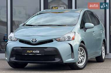 Универсал Toyota Prius v 2016 в 