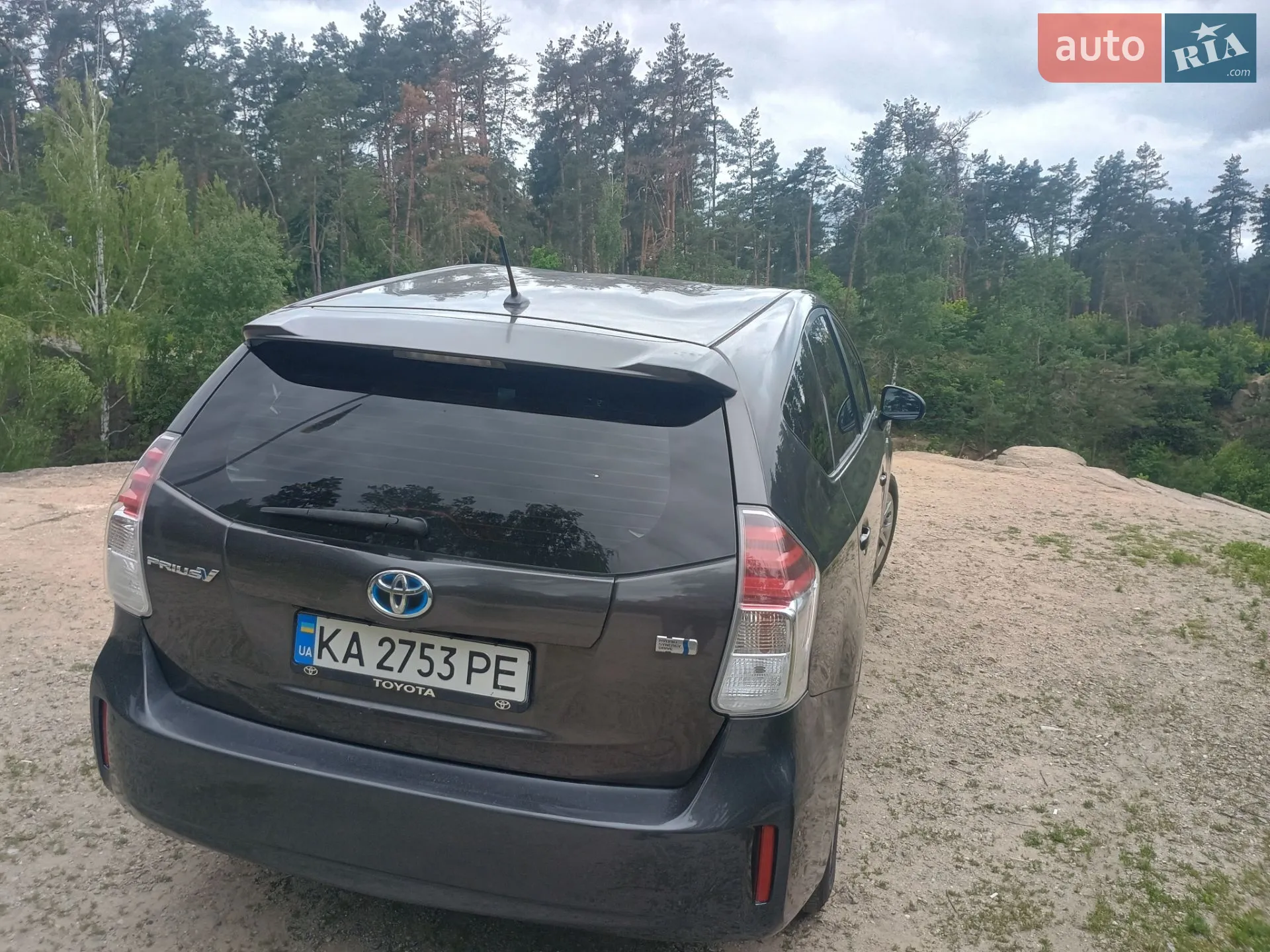 2015 Toyota Prius v (+) - мініатюра 10