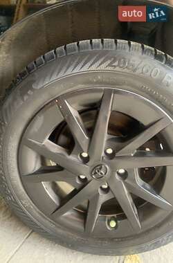 Універсал Toyota Prius v 2012 в Києві