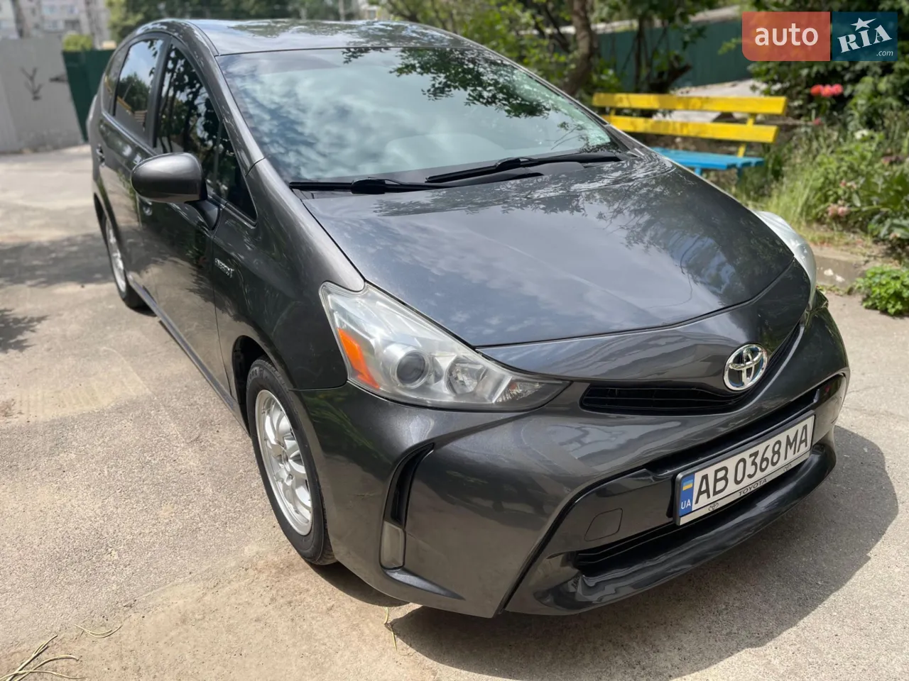 2015 Toyota Prius v (+) - мініатюра 17