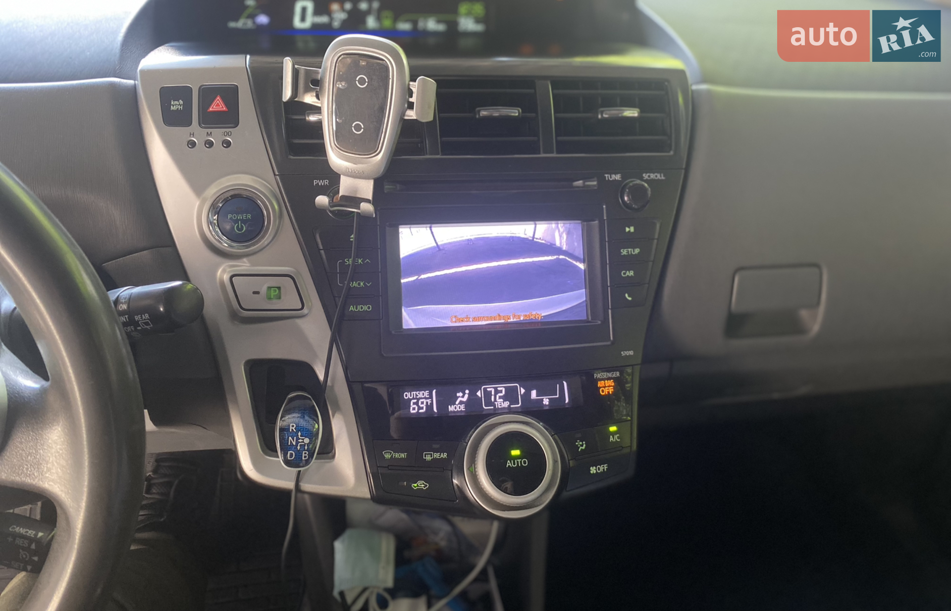 2013 Toyota Prius v (+) - мініатюра 21
