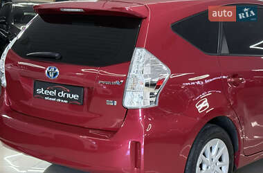 Универсал Toyota Prius v 2012 в 