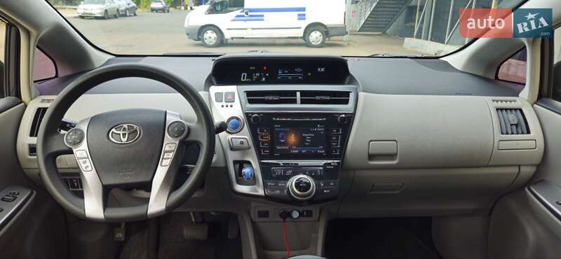 Универсал Toyota Prius v 2016 в Одессе фото 9 Универсал Toyota Prius v 2016 в Одессе