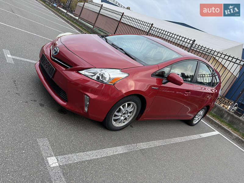 Универсал Toyota Prius v 2013 в Киеве фото 9 Универсал Toyota Prius v 2013 в Киеве