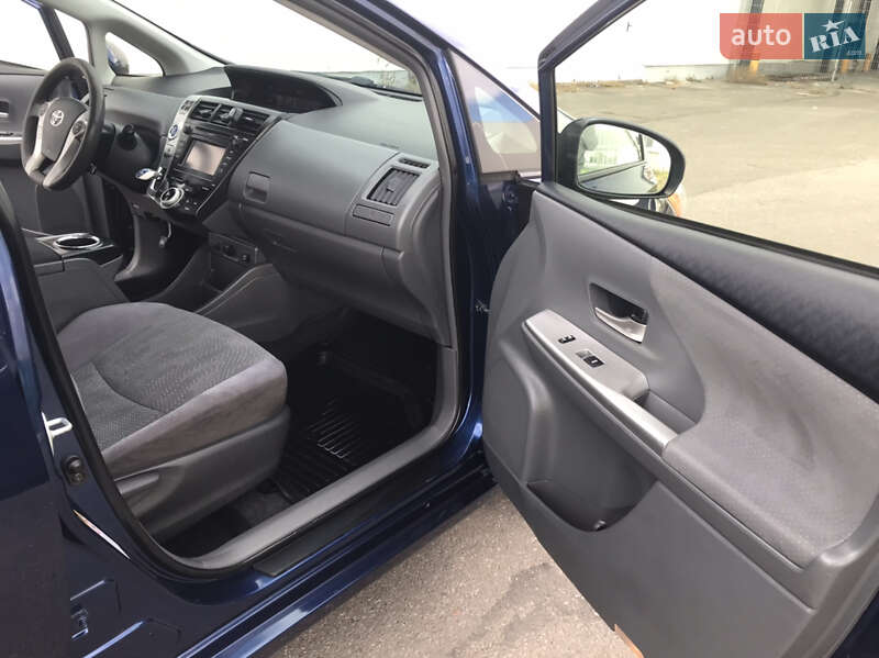 Универсал Toyota Prius v 2012 в Одессе фото 16 Универсал Toyota Prius v 2012 в Одессе