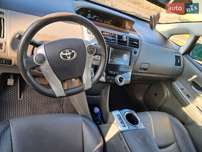 Универсал Toyota Prius v 2012 в Харькове фото 15 Универсал Toyota Prius v 2012 в Харькове