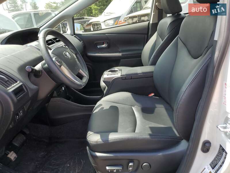 Универсал Toyota Prius v 2017 в Львове фото 7 Универсал Toyota Prius v 2017 в Львове