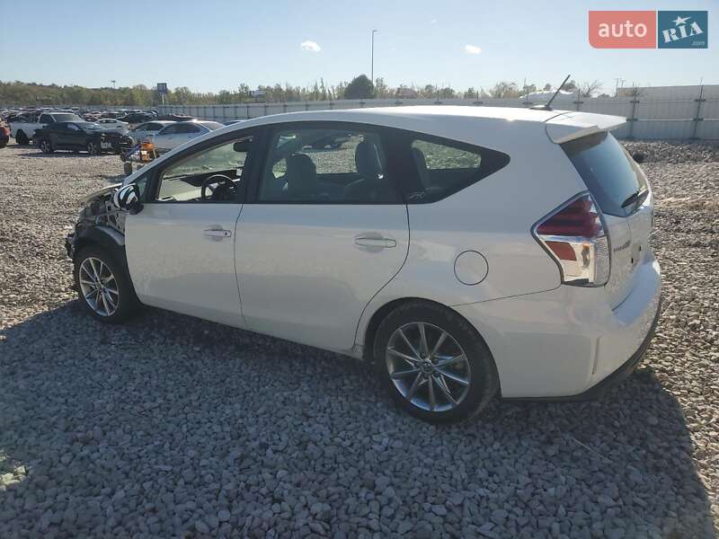 Универсал Toyota Prius v 2017 в Львове