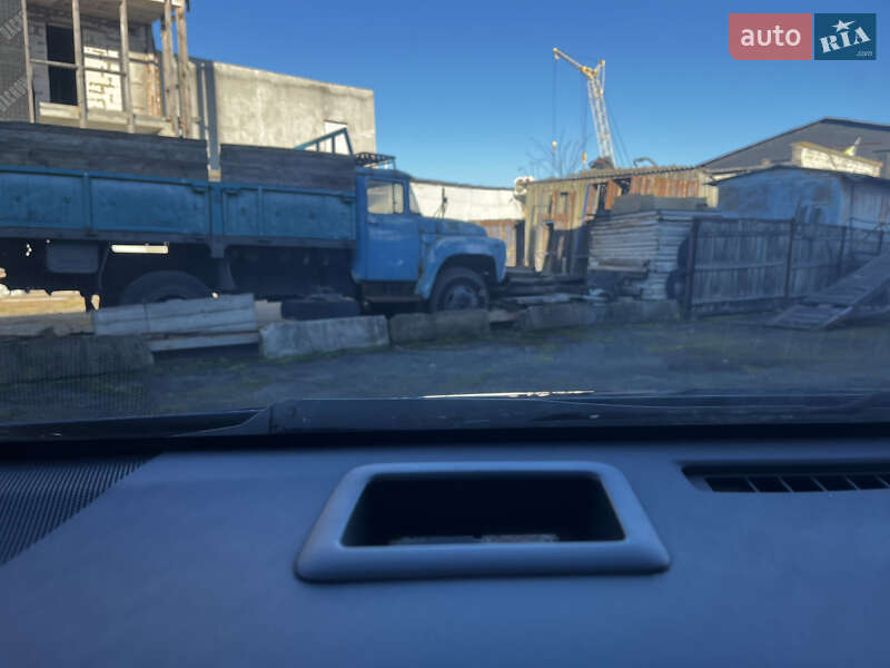 Універсал Toyota Prius v 2013 в Луцьку