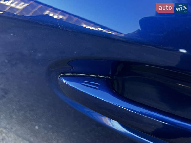 Універсал Toyota Prius v 2013 в Луцьку