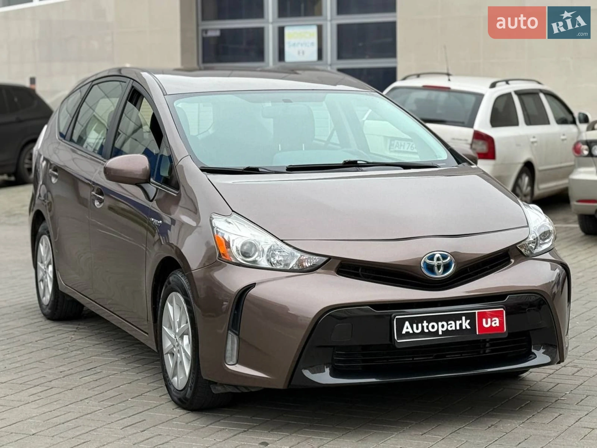 2015 Toyota Prius v (+) - мініатюра 3