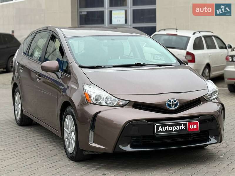 Универсал Toyota Prius v 2015 в Одессе