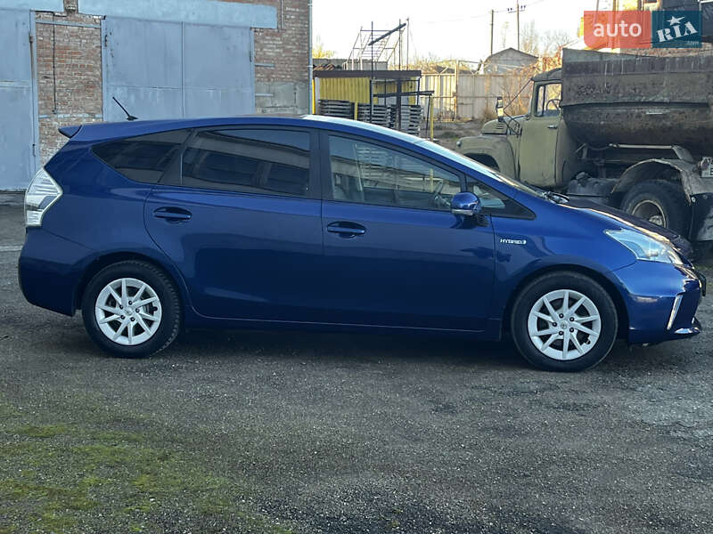 Универсал Toyota Prius v 2013 в Луцке фото 4 Универсал Toyota Prius v 2013 в Луцке