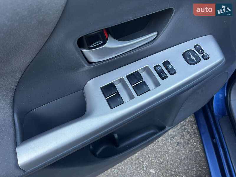Универсал Toyota Prius v 2013 в Луцке фото 20 Универсал Toyota Prius v 2013 в Луцке