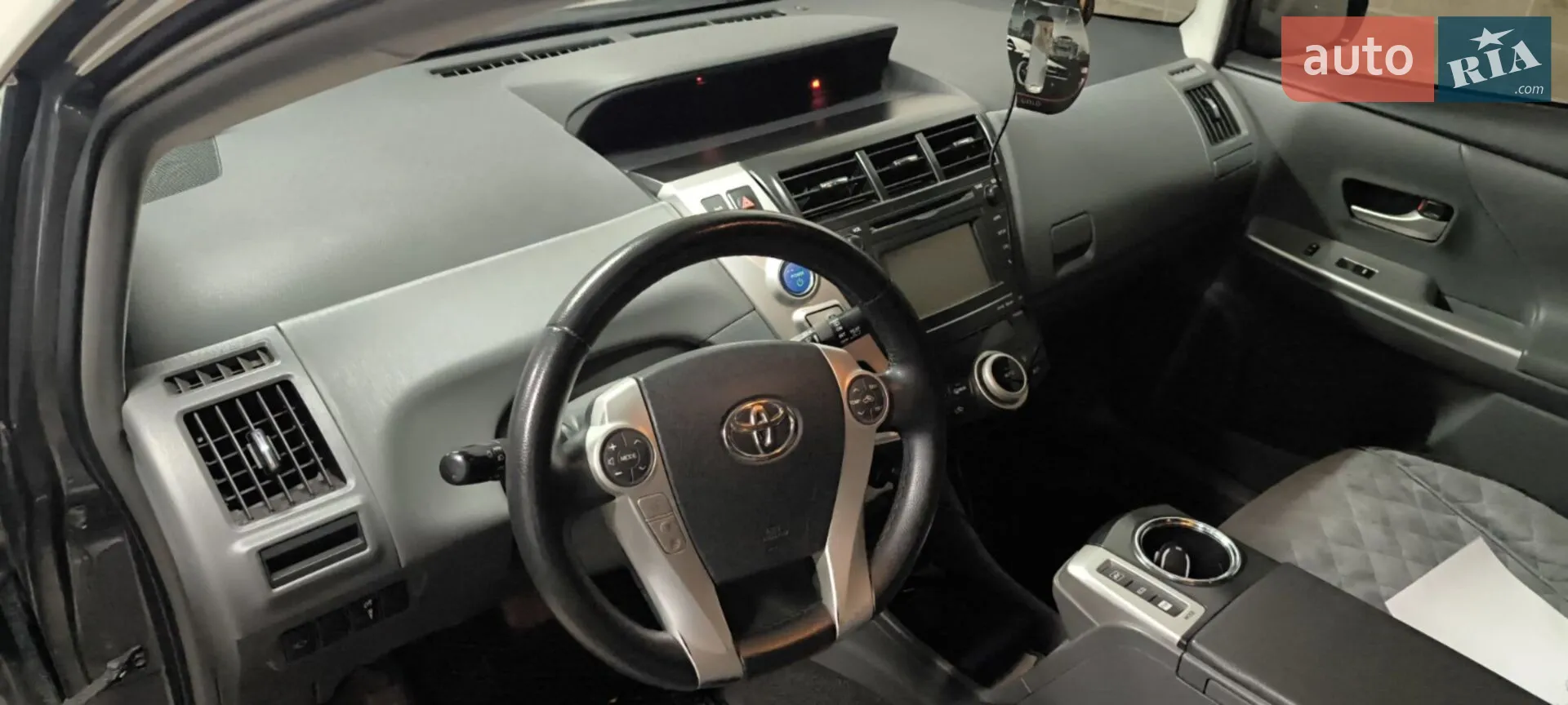 2012 Toyota Prius v (+) - мініатюра 4
