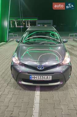 Универсал Toyota Prius v 2016 в Одессе