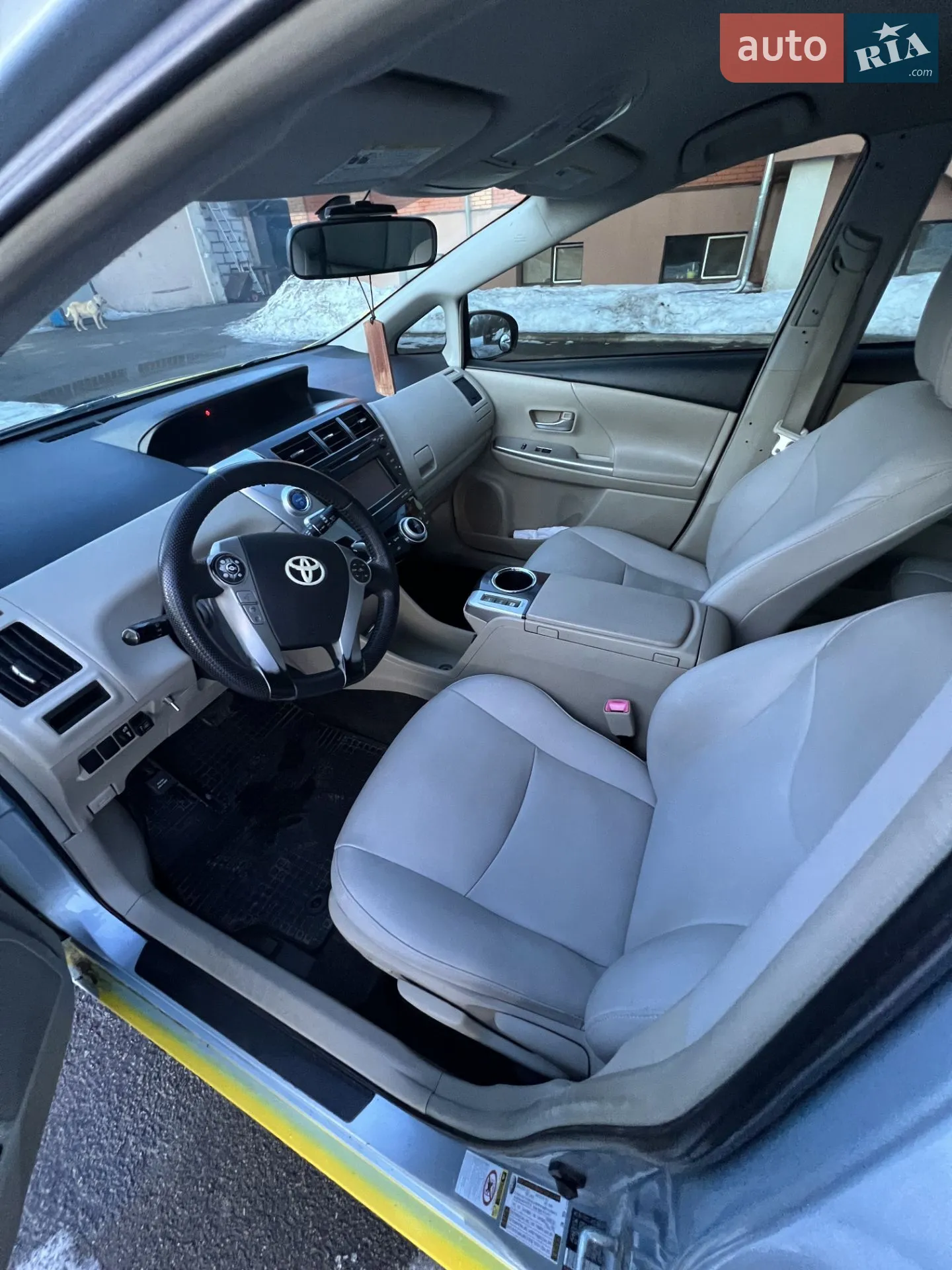 2012 Toyota Prius v (+) - мініатюра 11