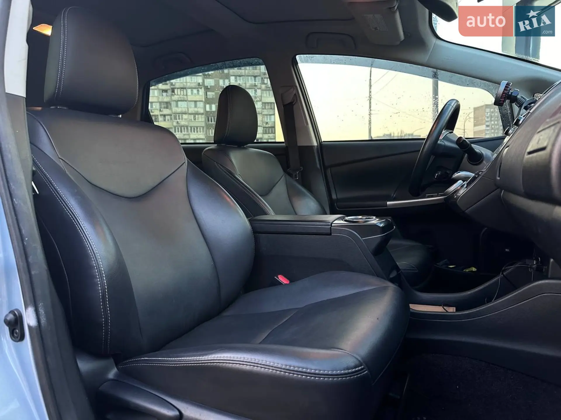2015 Toyota Prius v (+) - мініатюра 12