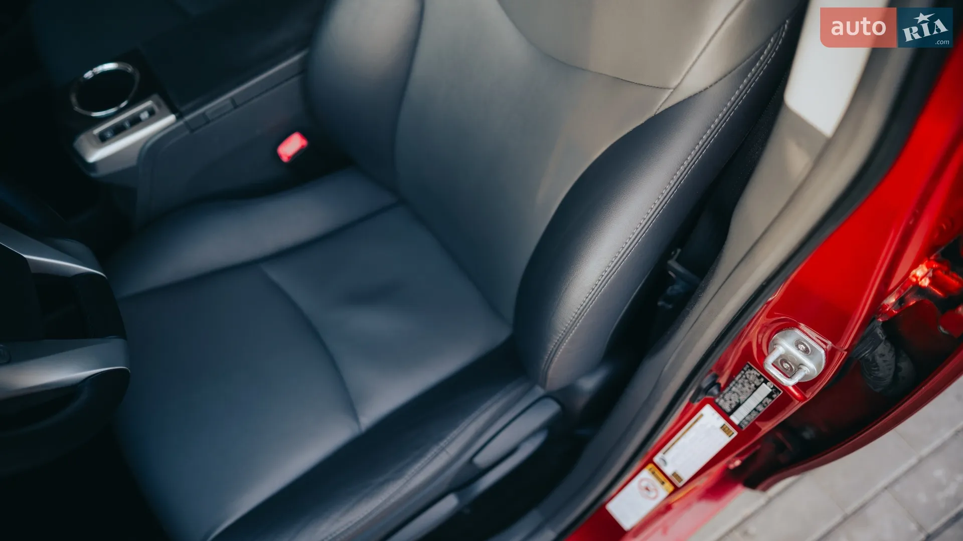 2013 Toyota Prius v (+) - мініатюра 36