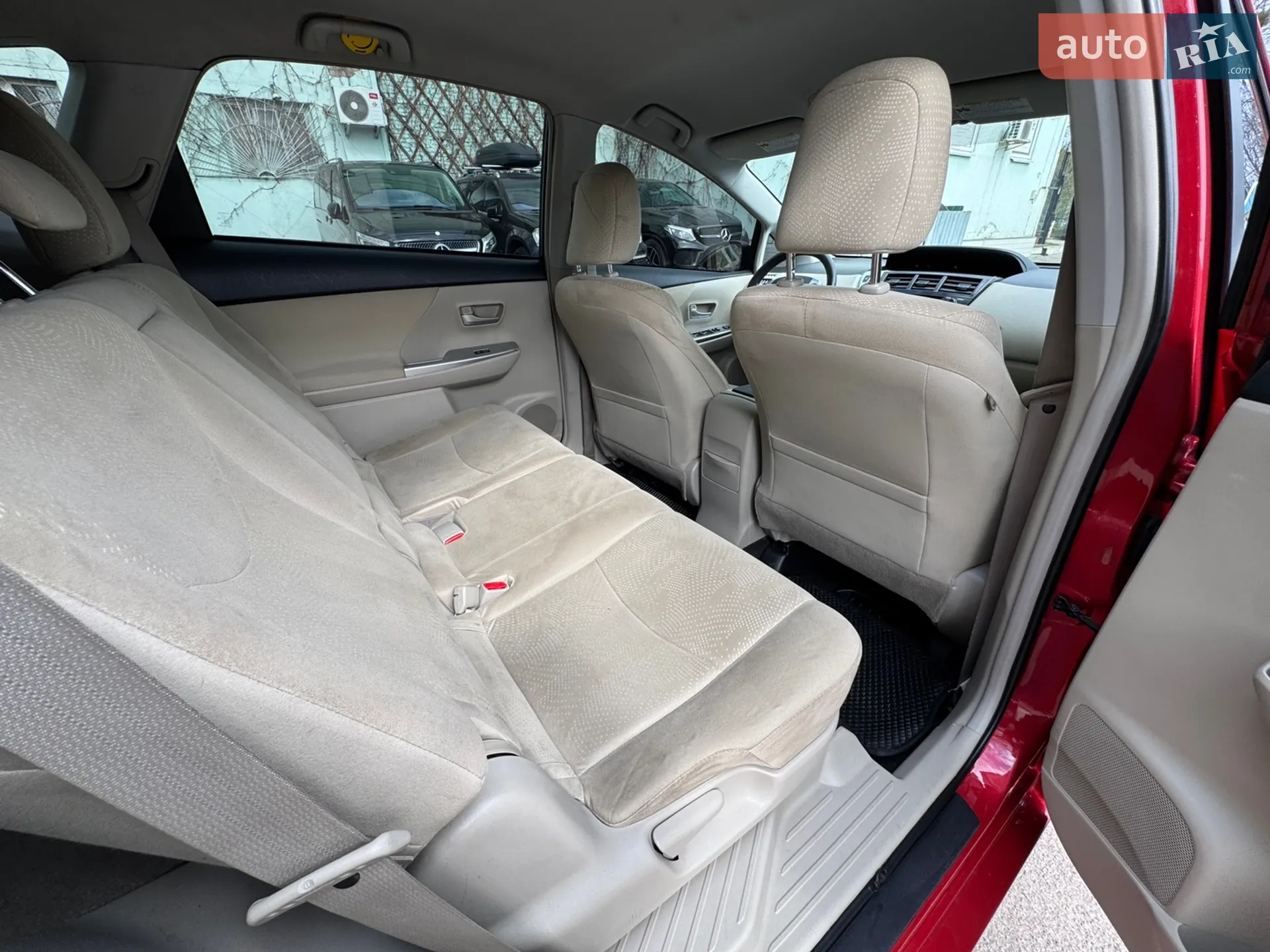 2013 Toyota Prius v (+) - мініатюра 20