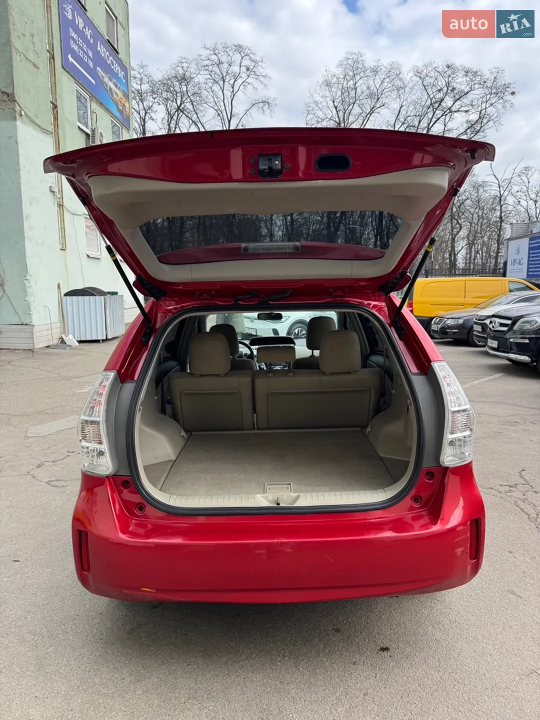 2013 Toyota Prius v (+) - мініатюра 21