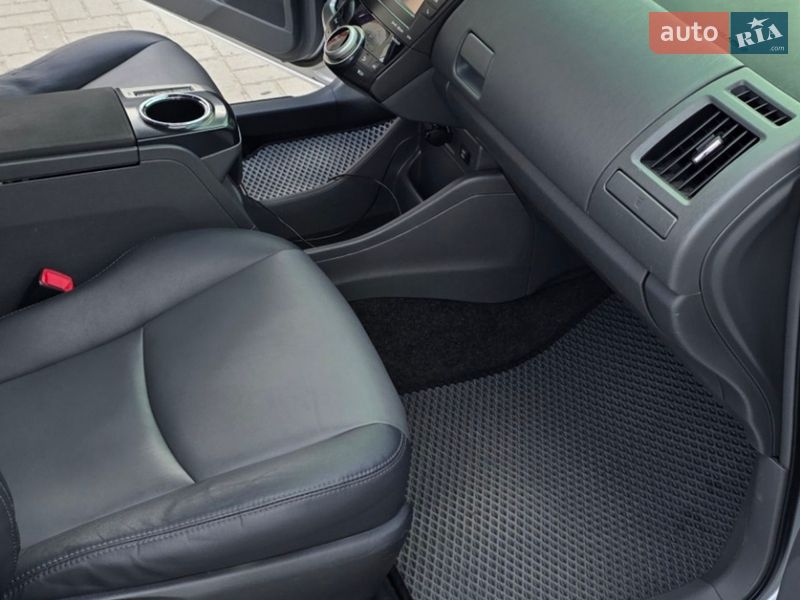 Универсал Toyota Prius v 2013 в Запорожье фото 12 Универсал Toyota Prius v 2013 в Запорожье