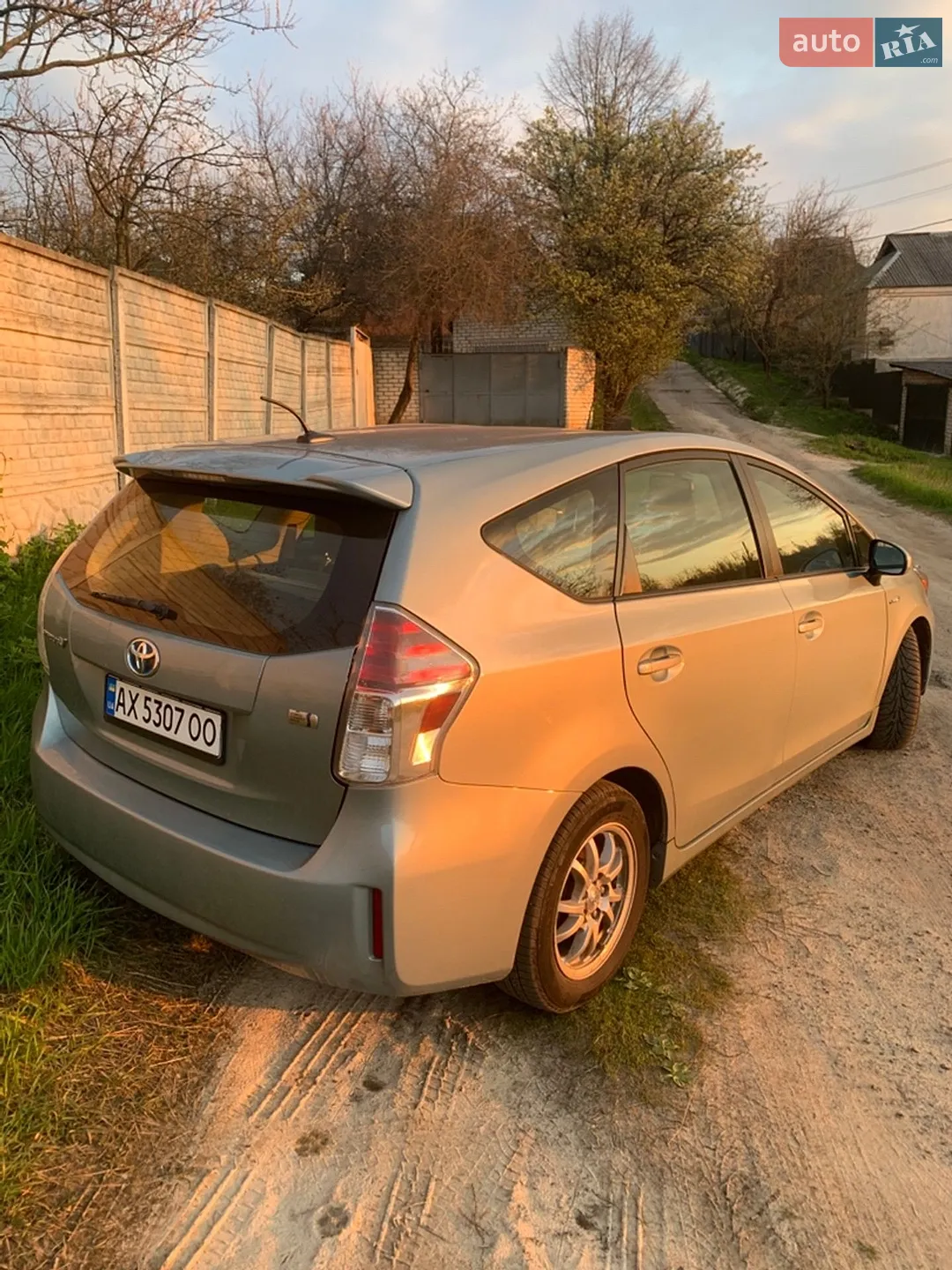 2015 Toyota Prius v (+) - мініатюра 20
