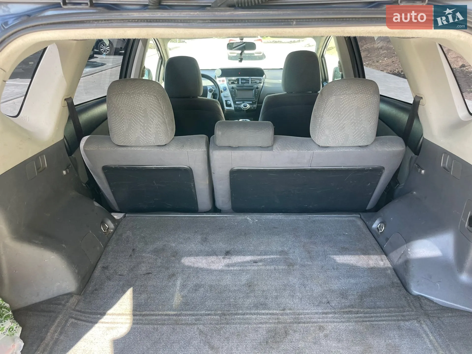 2011 Toyota Prius v (+) - мініатюра 8