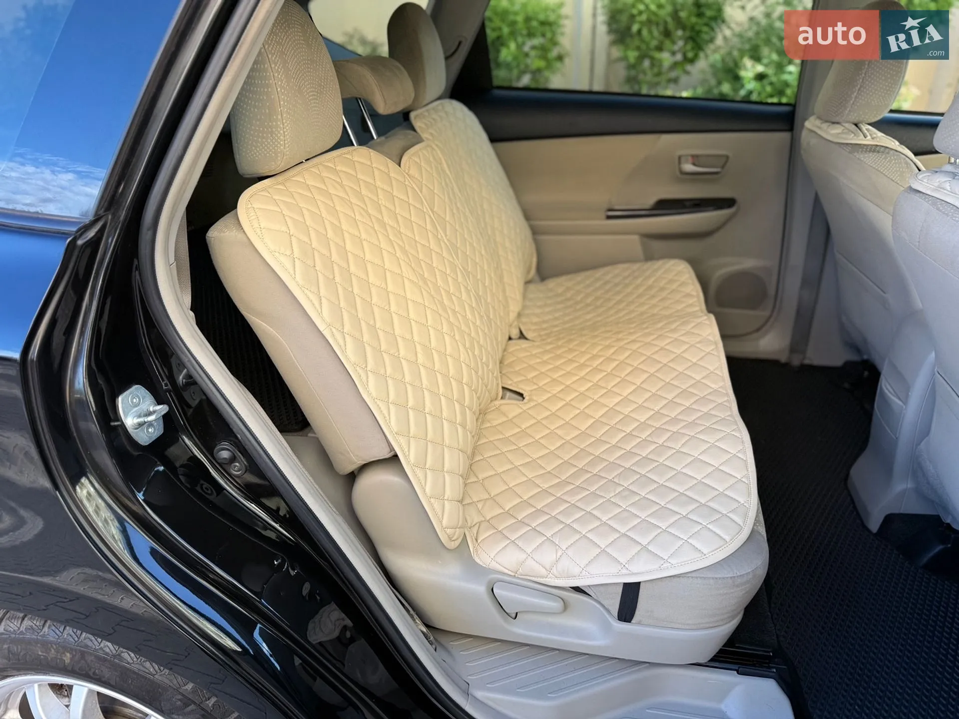 2013 Toyota Prius v (+) - мініатюра 35