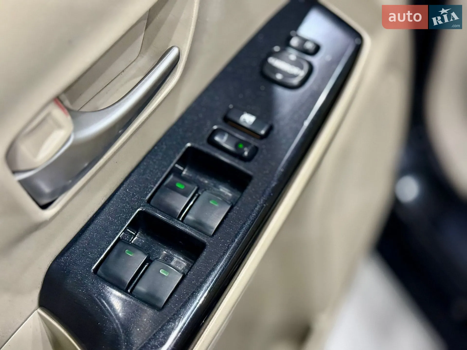 2013 Toyota Prius v (+) - мініатюра 73