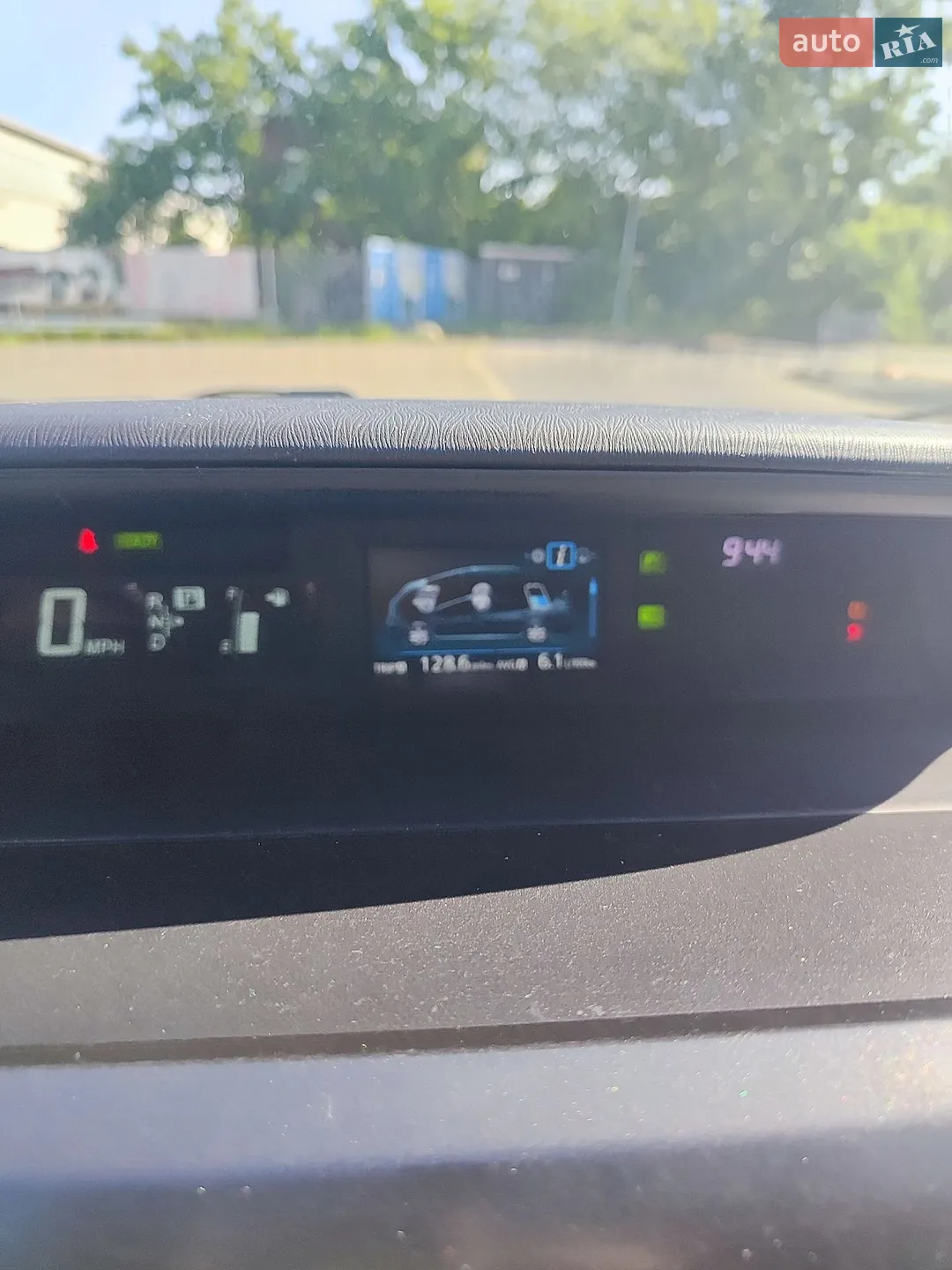 2016 Toyota Prius v (+) - мініатюра 9