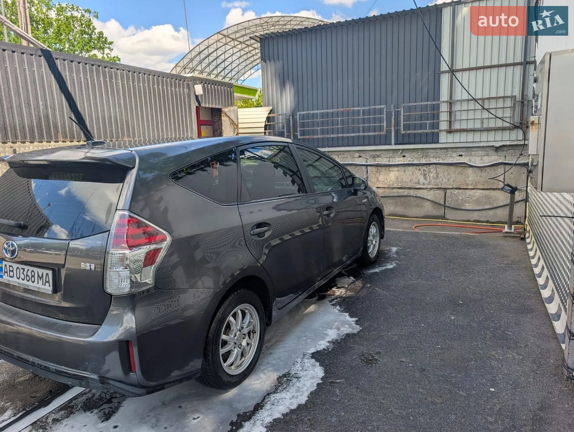 2015 Toyota Prius v (+) - мініатюра 13