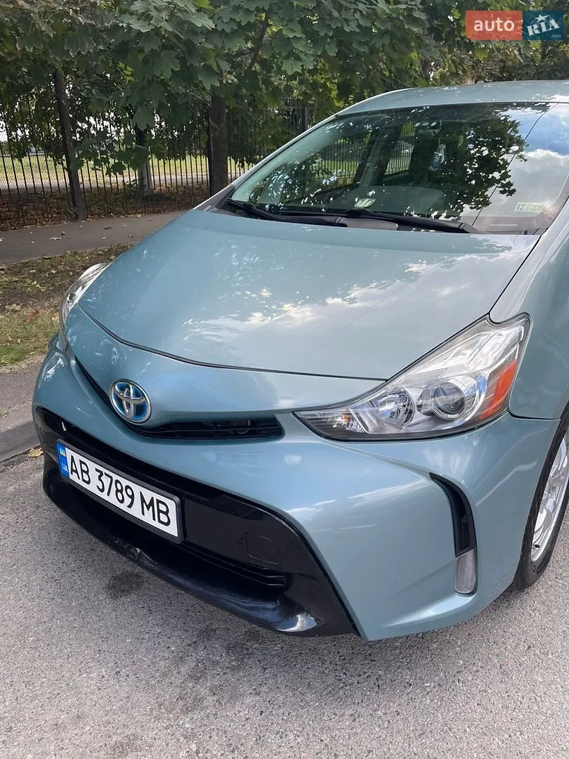 2016 Toyota Prius v (+) - мініатюра 5