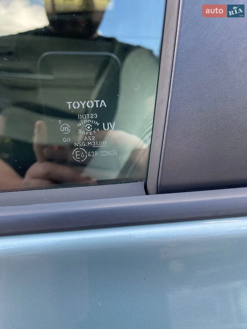 2016 Toyota Prius v (+) - мініатюра 21