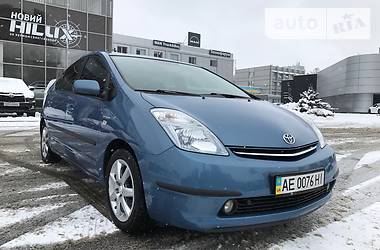 Хэтчбек Toyota Prius 2006 в Днепре