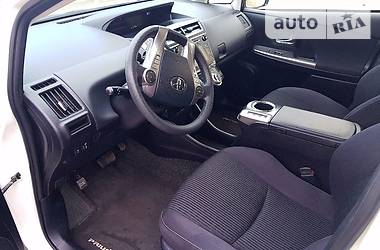 Универсал Toyota Prius 2015 в Каховке