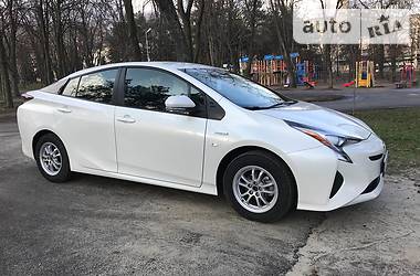 Лифтбек Toyota Prius 2016 в Днепре