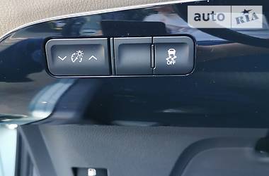 Седан Toyota Prius 2016 в 