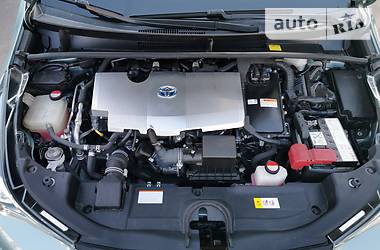 Седан Toyota Prius 2016 в 