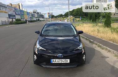 Хэтчбек Toyota Prius 2016 в Киеве