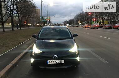 Хэтчбек Toyota Prius 2016 в Киеве