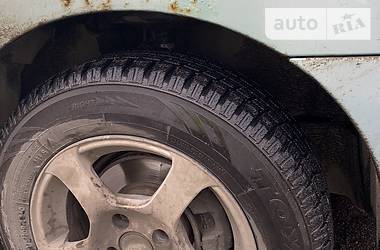 Седан Toyota Prius 2000 в 