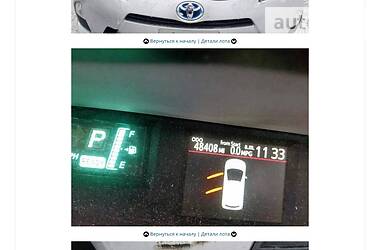 Хетчбек Toyota Prius 2013 в 