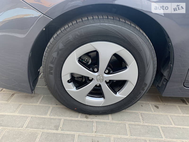 Хетчбек Toyota Prius 2015 в Харкові