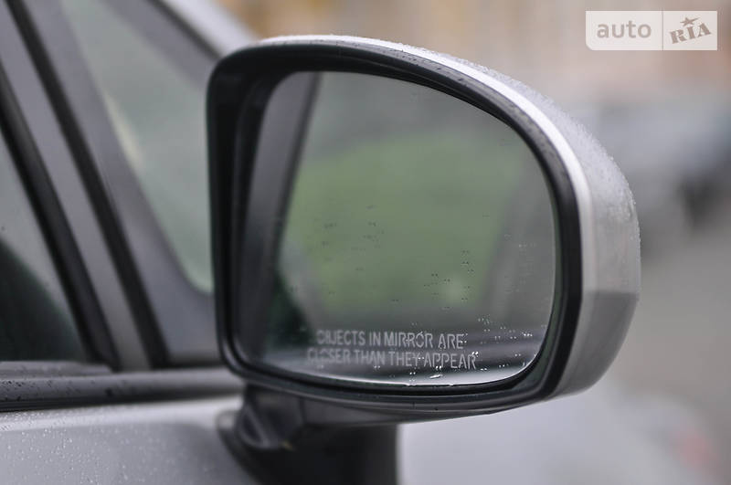 Седан Toyota Prius 2015 в Черновцах