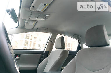 Седан Toyota Prius 2015 в 